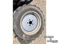 Wielen, Banden, Velgen & Afstandsringen Weidemann BKT + Trelleborg 27x8.50-15 Banden