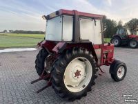 Tractor / Trekker International 633 2WD CABINE 3 CIL. STUURBEKRACHTIGING