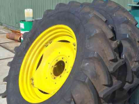 Wielen, Banden, Velgen & Afstandsringen Barum 520/70R38 + velgen
