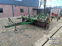 Cultivator John Deere kultivator getrokken 3.50 m , cultivator