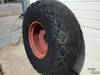 Wielen, Banden, Velgen & Afstandsringen Trelleborg 23.1-26 Tractor 409