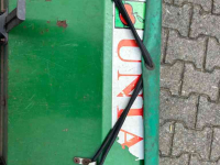 Zaaimachine Unia Zaaimachine 3 meter opbouw vleugelschaar cultivator