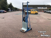 Overige inschuurmachines en toebehoren  Zakkenlift elecktrisch/hydraulisch