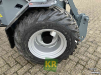 Shovel / Wiellader / Kniklader Giant G2300 X-tra HD