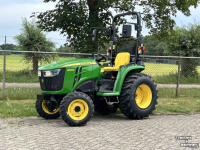 Compact tractor John Deere 3038E