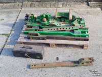 Gebruikte onderdelen van tractoren John Deere diverse trekhaken John Deere