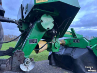 Maaier John Deere 320 & C228A