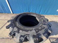 Wielen, Banden, Velgen & Afstandsringen BKT VF 710/55R30 95%