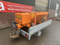 Overige reiniging- en veegmachines en toebehoren  Zoutstrooier op aanhanger