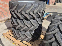 Wielen, Banden, Velgen & Afstandsringen BKT 365/70R18 Multimax 6-gaats