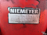 Ploegen Niemeyer Ultra 3-140 zwenkploeg met pakker