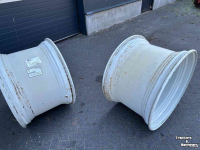 Wielen, Banden, Velgen & Afstandsringen  3 sets achtervelgen, 1 set voorvelgen