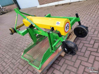Aardappelrooier  zij schudlichter  / zij rooier