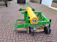 Aardappelrooier  zij schudlichter  / zij rooier