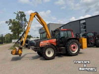 Tractor / Trekker Valtra 8150 Hitech met bos maaiarm met klepelmaaier!