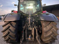 Tractor / Trekker Valtra N155 Tractor met voorlader