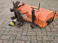 Veegmachine Kubota Veegmachine 125 cm