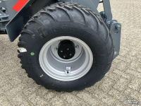 Shovel / Wiellader / Kniklader Giant G2700 HD+