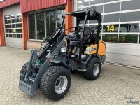 Shovel / Wiellader / Kniklader Giant G2700 HD+