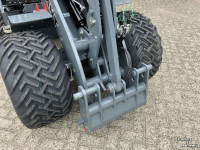 Shovel / Wiellader / Kniklader Giant G2700 HD+