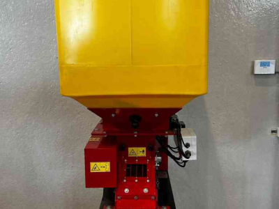 Zaaimachine Europart Technik Plus - EuroPart ETJ6 TOPCON Isobus ECU