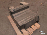Diverse gebruikte onderdelen Massey Ferguson BRANDSTOFTANK 3000-SERIE