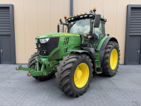 Tractor / Trekker John Deere 6215R