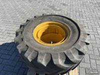 Wielen, Banden, Velgen & Afstandsringen  425/75R20 Dubbellucht 20"
