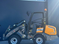 Shovel / Wiellader / Kniklader Giant G2700