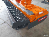Rotorkopeg Falc Fox 3000 rotorkopeg met pakkerrol packerwals
