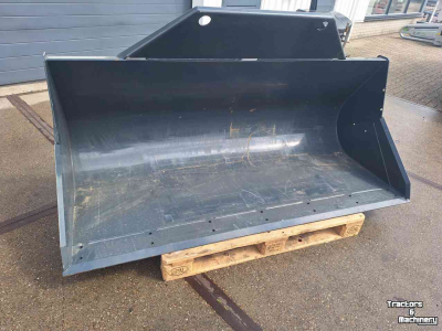 Graafbakken Merlo A0700