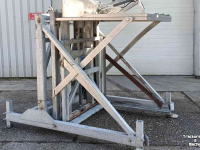 Kisten-kantelaar  MOUNTEC MKK-1200 KISTEN KANTELAAR LEDIGER / BOX TIPPER / KISTENKIPPER