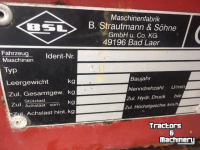 Voeruitkuilwagen  Strautmann Siloblitz 340 KA Kuiluithaalwagen