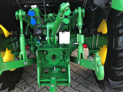 Tuinbouwtraktoren John Deere 5058E 24F/12R PR Compact Tractor