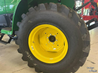 Smalspoor tractor John Deere 3025E