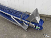 Transportband  Franz Nahrungsmittelmaschinen elevator  Stijle opvoerband met schakelband  30 cm breed