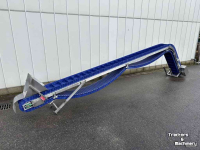 Transportband  Franz Nahrungsmittelmaschinen elevator  Stijle opvoerband met schakelband  30 cm breed
