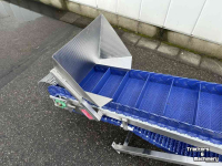 Transportband  Franz Nahrungsmittelmaschinen elevator  Stijle opvoerband met schakelband  30 cm breed