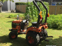 Compact tractor Kubota B2200
