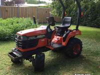 Compact tractor Kubota B2200