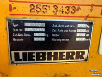 Bandenkraan / Graafmachine op wielen Liebherr A902
