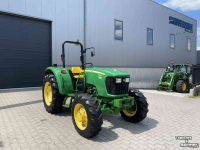 Compact tractor John Deere 5055E
