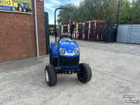 Compact tractor New Holland Boomer 25 HST