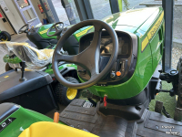 Smalspoor tractor John Deere 3038E