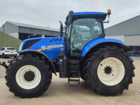 Tractor / Trekker New Holland T7.245 PC Sidewinder INT4