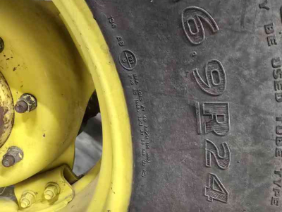 Tractor / Trekker John Deere 6400
