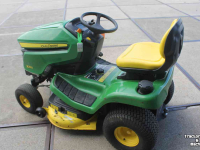 Zitmaaier John Deere X350 zitmaaier maaitrekker mulching grasmaaier