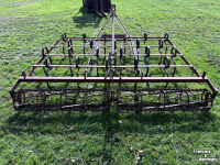 Cultivator  Triltand cultivator met verkruimelrol rol