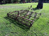 Cultivator  Triltand cultivator met verkruimelrol rol