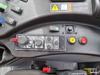 Tractor / Trekker  Armatrac 954 CRD4 series